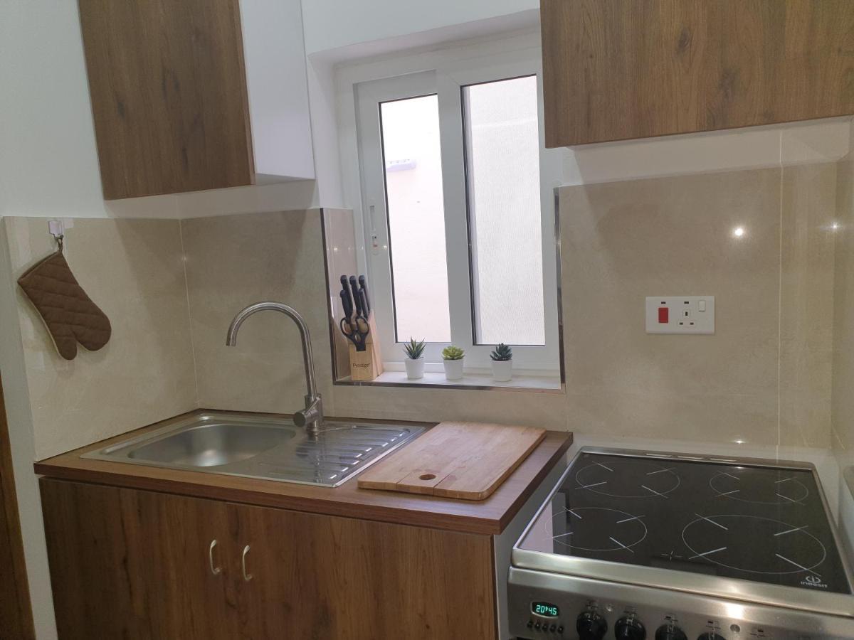 Modern Apartment In Central Bugibba San Pawl il-Baħar Kültér fotó