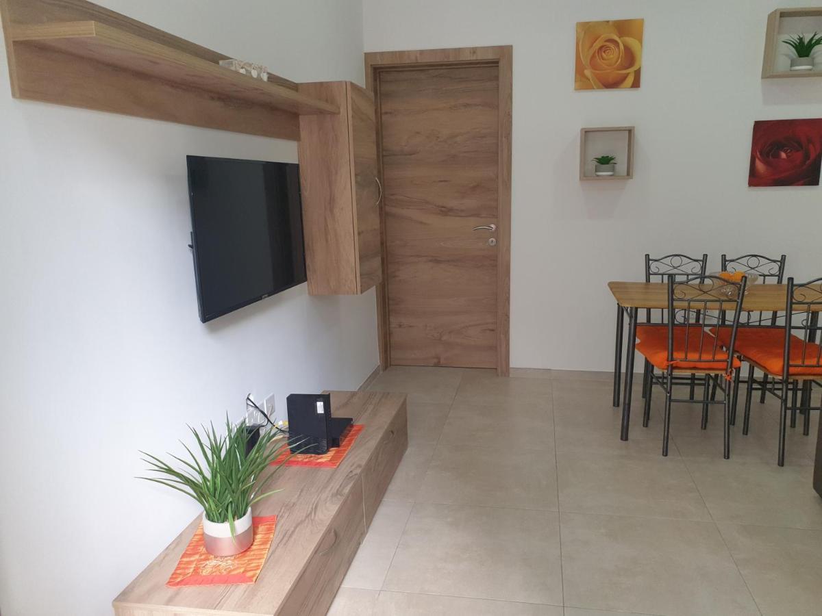 Modern Apartment In Central Bugibba San Pawl il-Baħar Kültér fotó